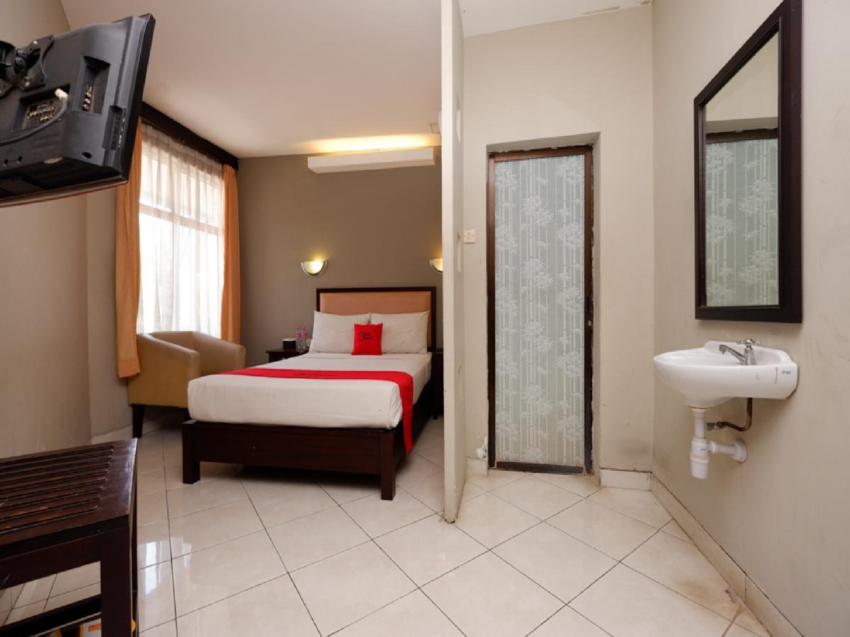 Reddoorz Plus @ Singosari Raya Semarang Exterior photo