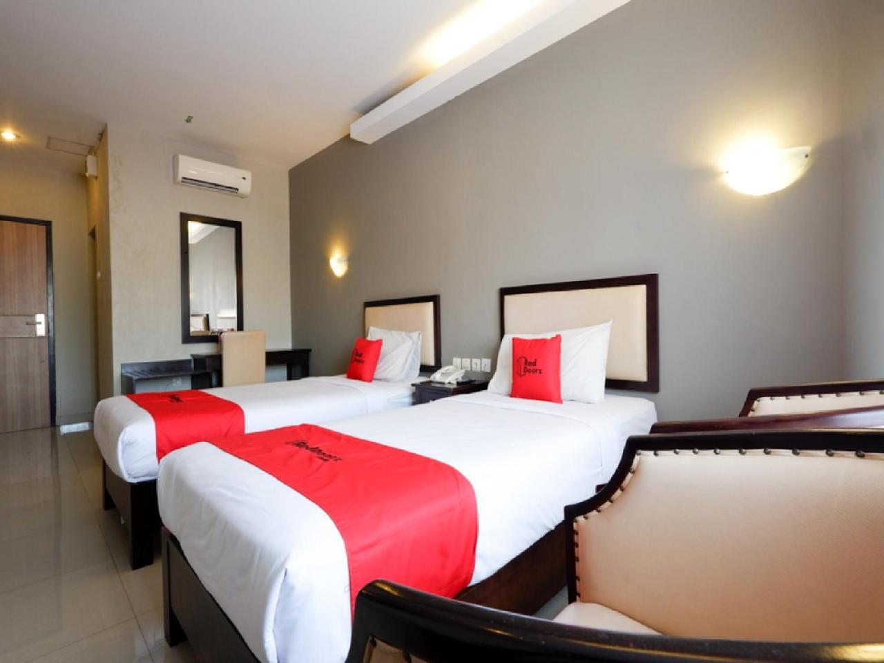Reddoorz Plus @ Singosari Raya Semarang Exterior photo