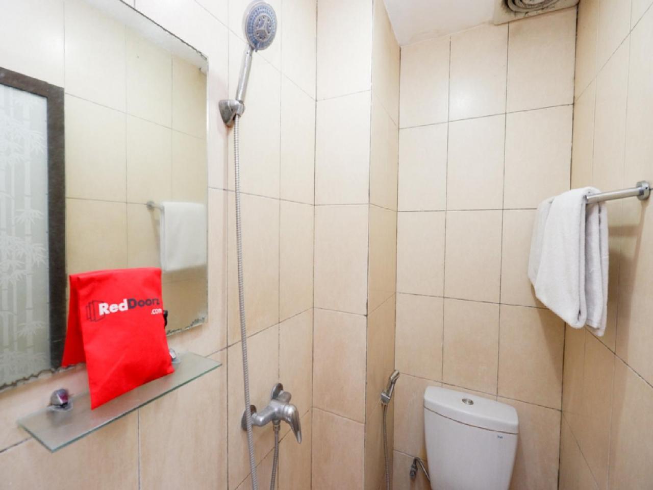 Reddoorz Plus @ Singosari Raya Semarang Exterior photo